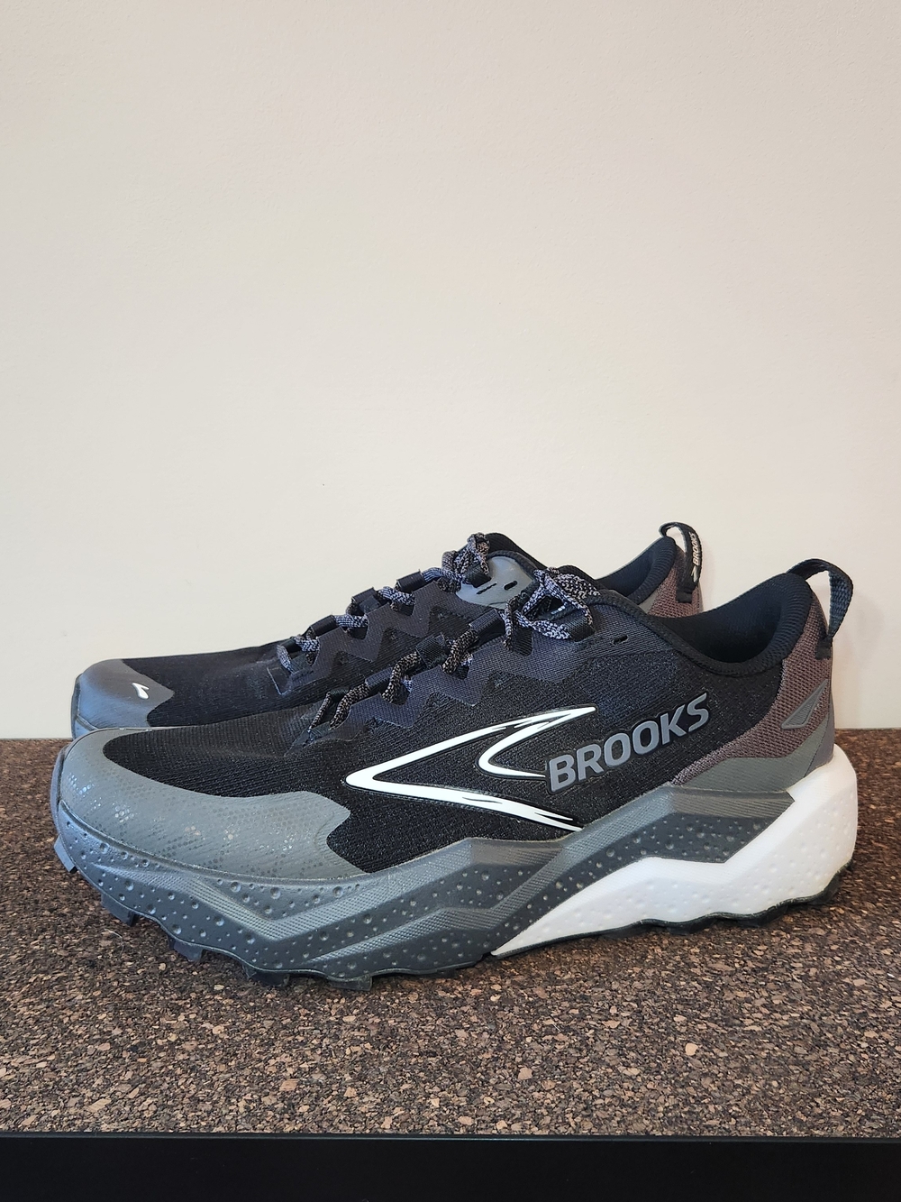 Brooks Caldera 8 Trail Running Shoes Mens Size 13